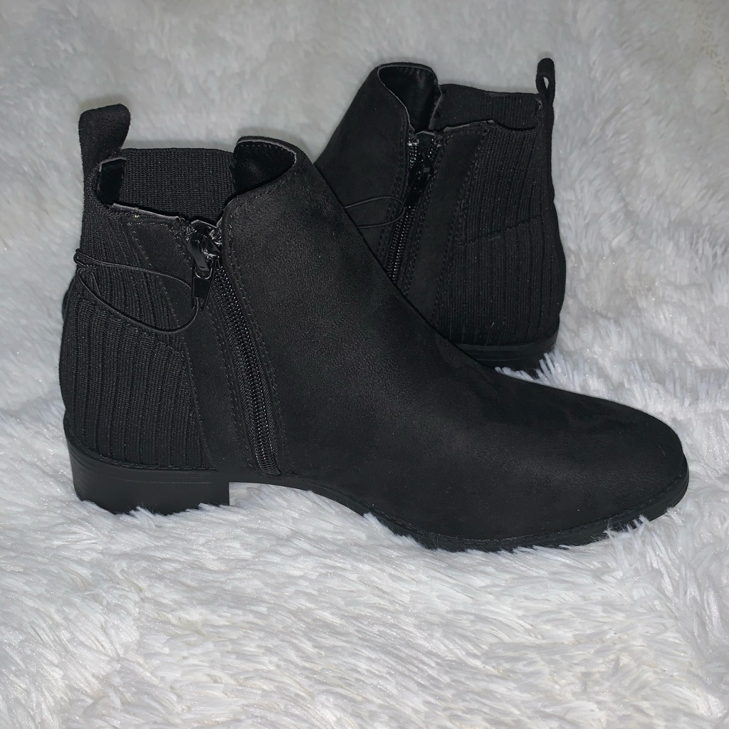 Ellen Tracy Booties Size 7 Brand New